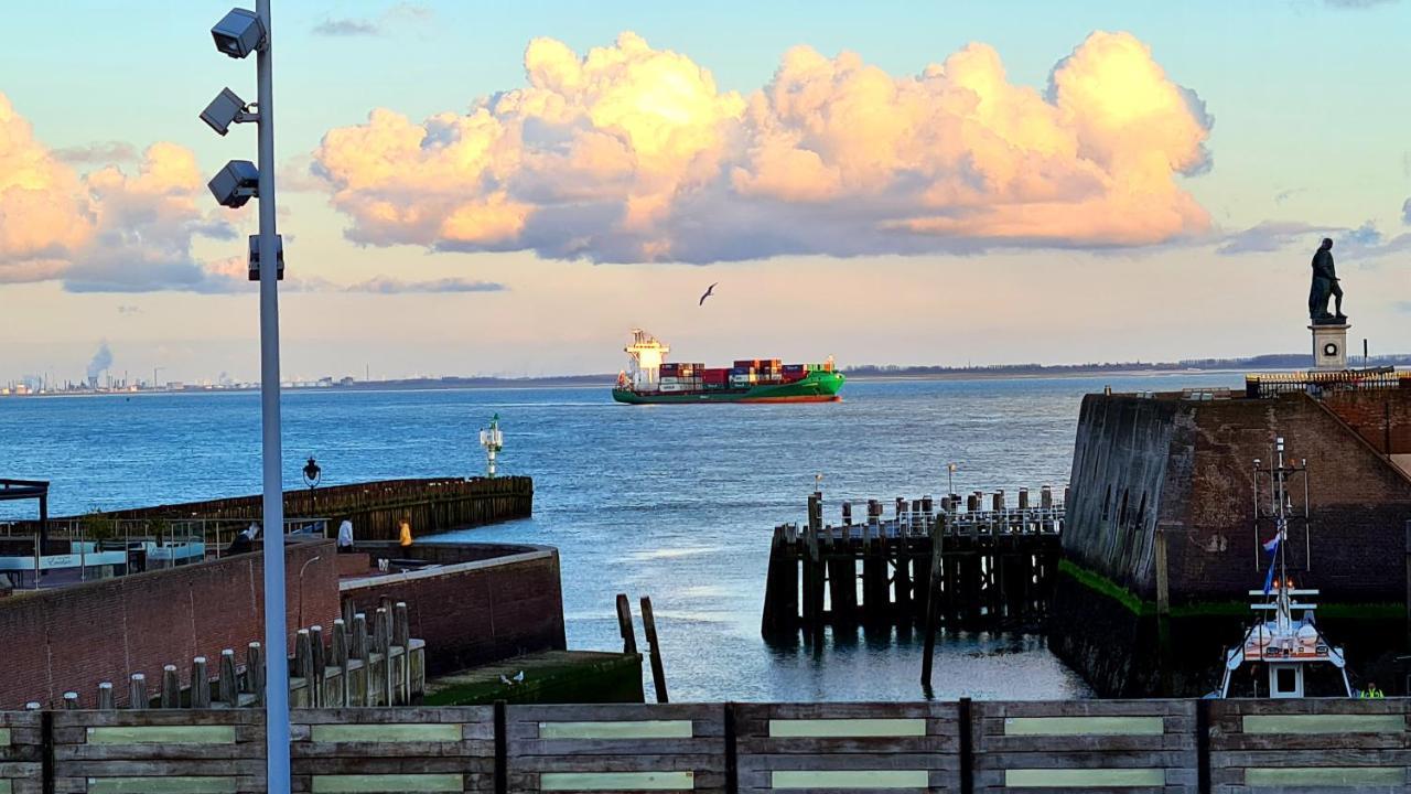 Rijksmonument Havenzicht, Met Zeezicht, Ligging Direct Aan Zee En Centrum Vlissingen Esterno foto